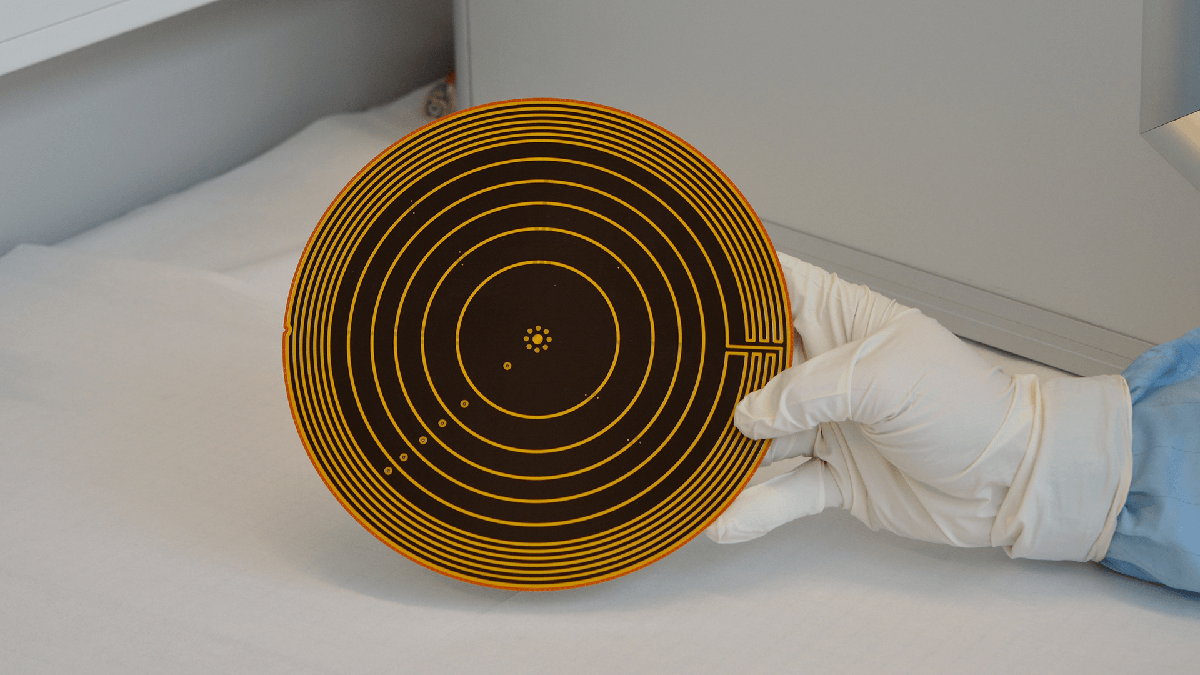 The Polymer Transfer ElectroStatic Carrier (Polymer T-ESC®) is a low cost carrier solution for processes without high heat impact where only handling is in focus. Additionally, it can be used for wafer flipping applications.  As an option there is a modified version of this mobile electrostatic carrier which is suited for spin etching in SEZ-Tools with Bernoulli Chucks. The special shape of the Polymer T-ESC® enables carrying a thin substrate through the process without creating residuals between the carrier and the thin wafer during the etching process.